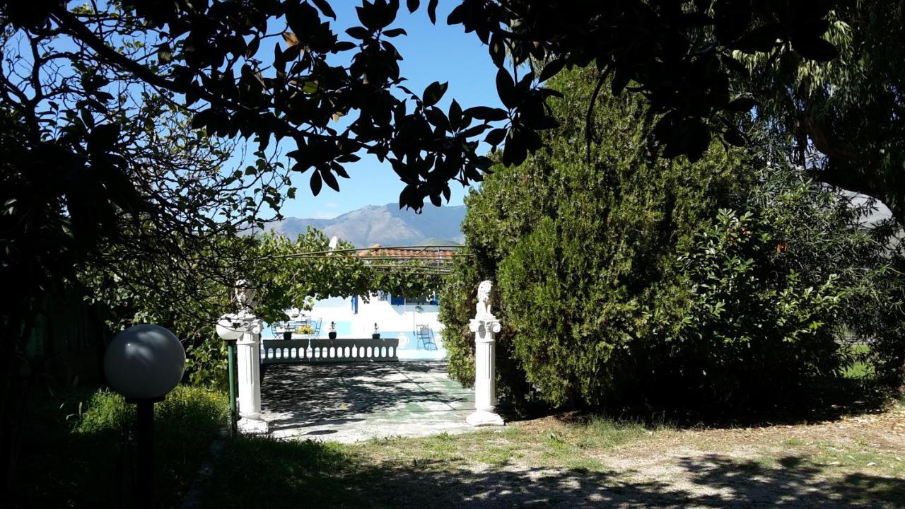 La Marina Gardens Beach Scauri  Luaran gambar